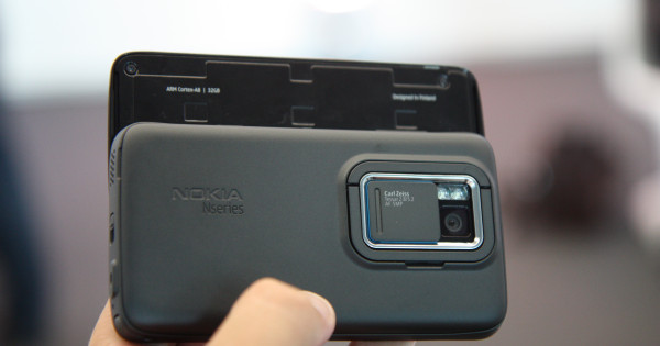 Мобильный телефон Nokia N900.  Описание, обзор  и характеристики  мобильного  телефона Nokia N900.