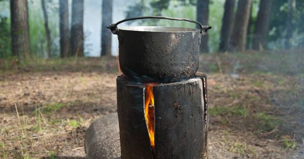 Индейская свеча или деревянный примус - свеча. Костер в рюкзаке. Как приготовить пищу в походе.