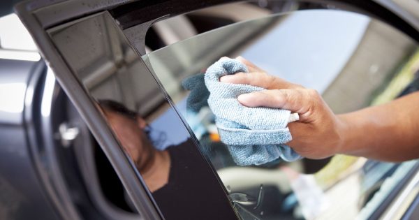 Тонировка и бронировка автомобильных стекол. Как самому затонировать и забронировать стекла авто. Тонировка и бронировка автомобильных стекол. Как самому затонировать и забронировать стекла авто.